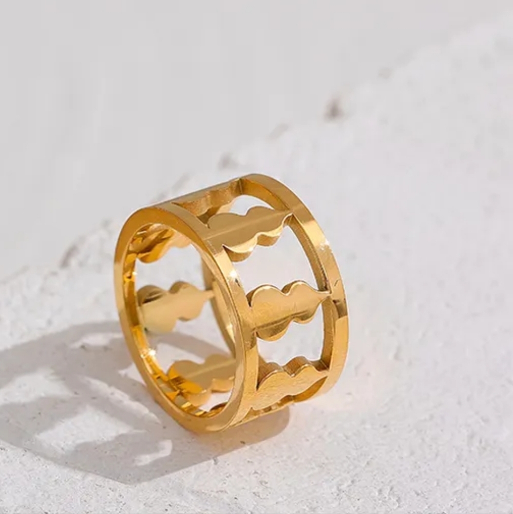 (((PRICE  DROPPED)))  Stainless steel 18kgold plated Price Dropped 50%